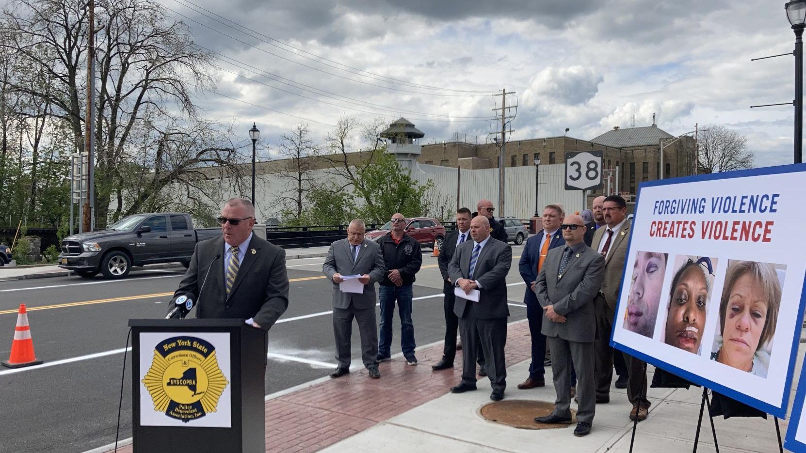 NY correctional officers union leaders visit Auburn, announce lawsuit against state - Vimarsana News