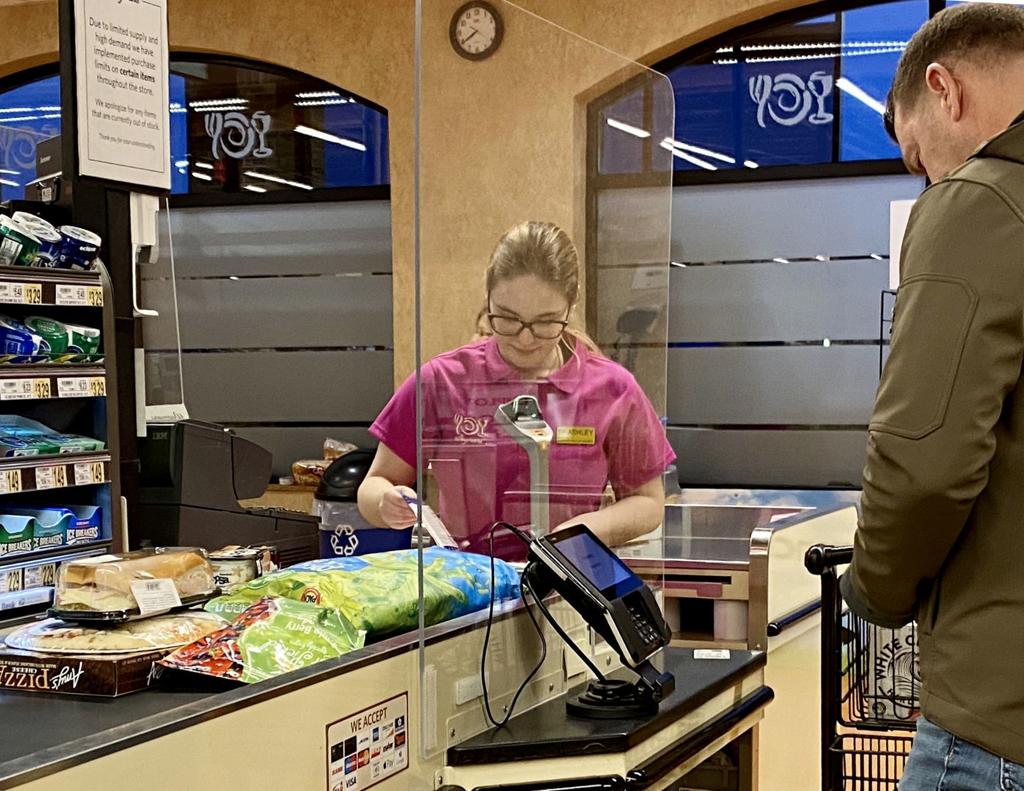 Auburn Area Supermarket Employees Get Ok To Wear Protective Equipment Due To Covid 19 Local News Auburnpub Com