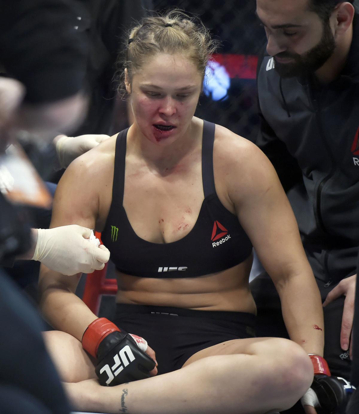 Ronda Rousey loses bit of her luster after shocking loss to Holly Holm at UFC 193 | In ...