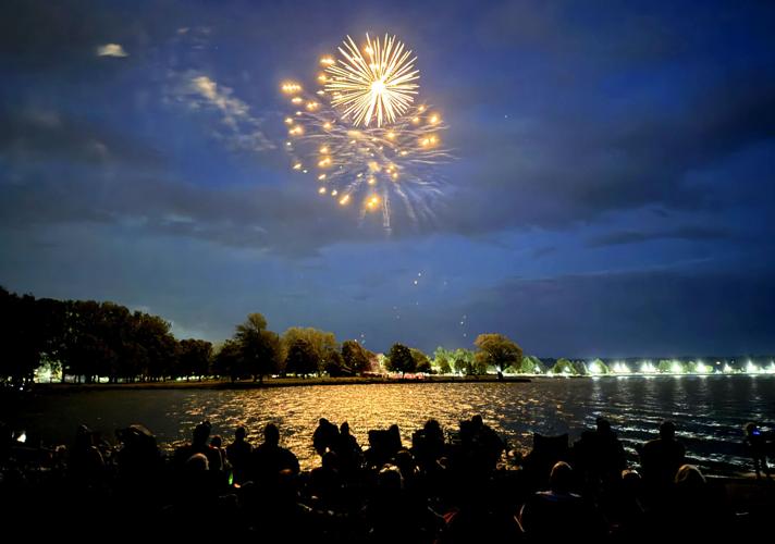 Fireworks 8 .JPG