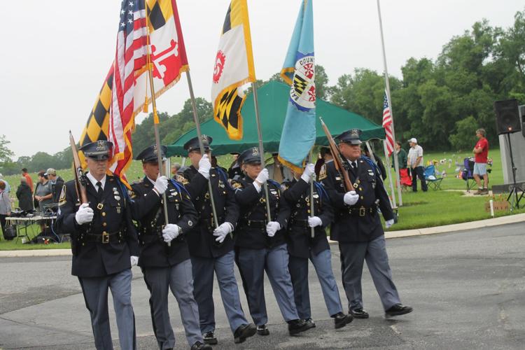 Memorial Day ceremony honors local fallen soldiers | Local | avenuenews.com