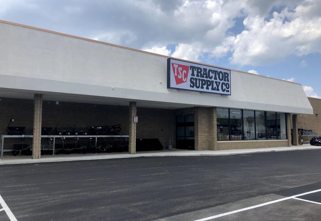 Open for business Tractor Supply Co. brings store to Rosedale
