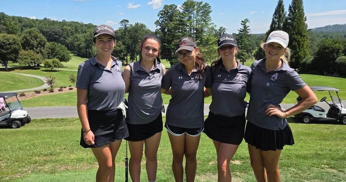Lady Vikings Golf wins conference match in Hendersonville