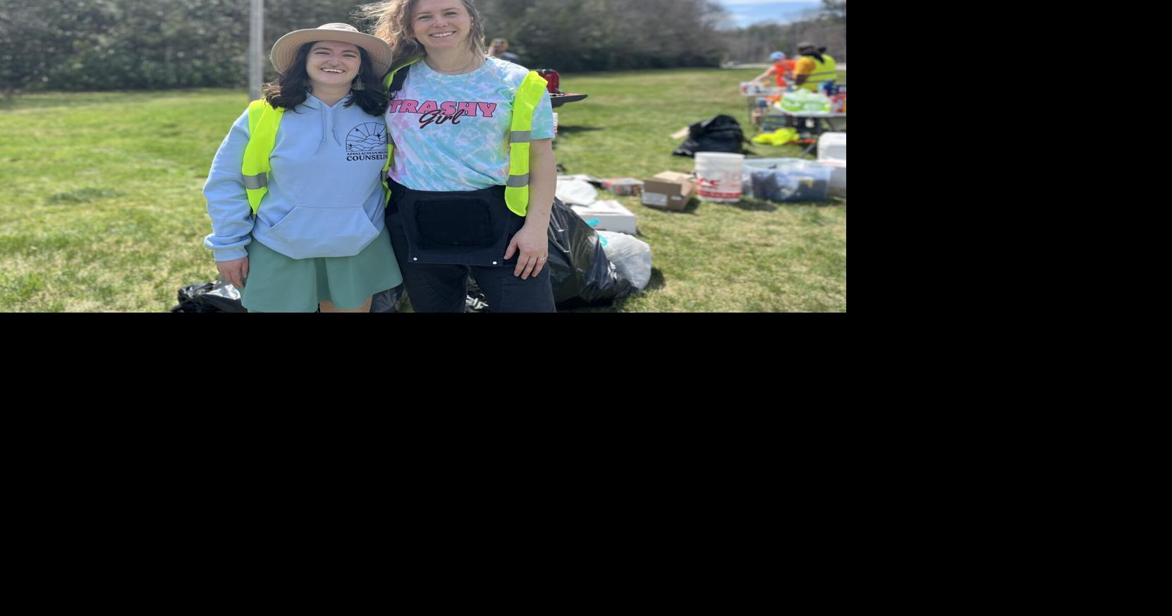 Community cleans roadsides along US Hwy. 221 | Community | averyjournal.com