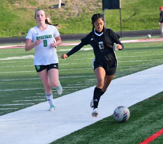 Offense fueling Lady Vikings Soccer win streak | Sports | averyjournal.com