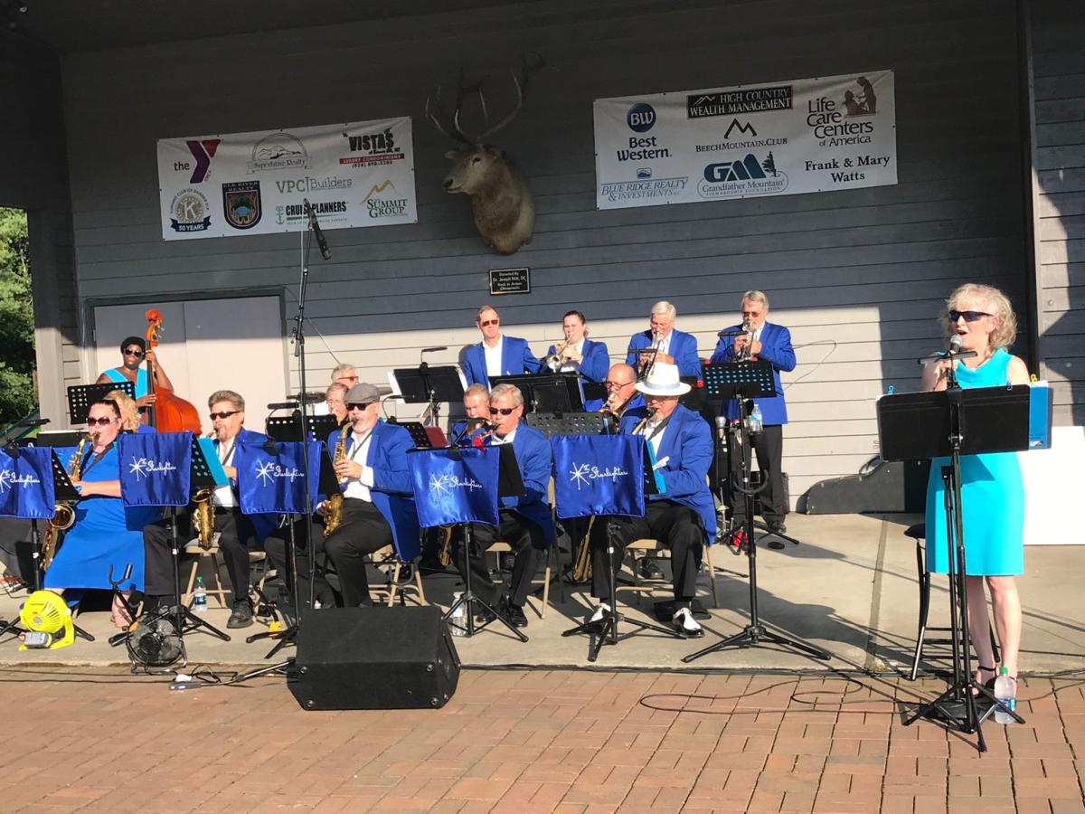The Starlighters Brighten Banner Elk S Concert In The Park Series