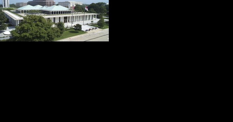 Cooper extends North Carolina's COVID response via executive order - Vimarsana News