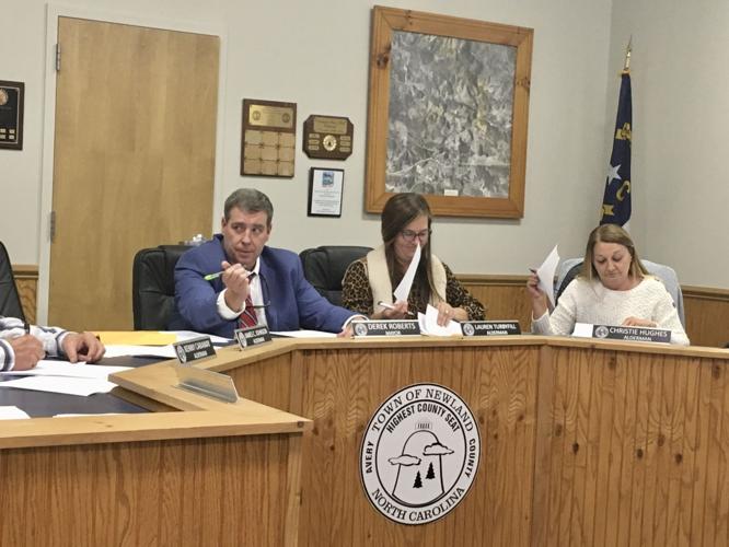 Newland Mayor and Aldermen are sworn in, talk problems and positives