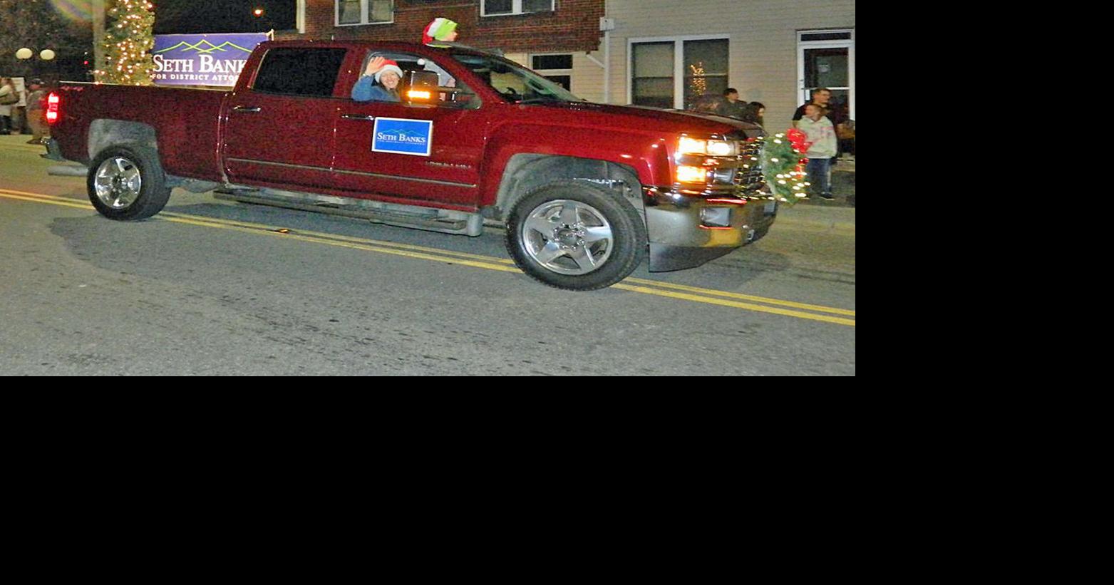 Images from the Newland Christmas Parade Community