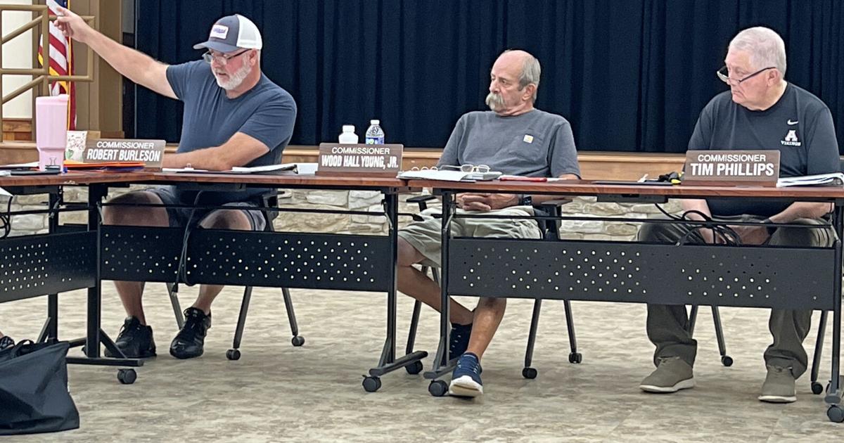 Commissioners discuss building projects, subdivision ordinance at workshop