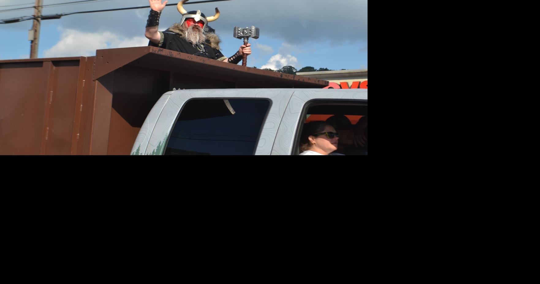 Avery High School celebrates 2026 Homecoming with parade through downtown Newland