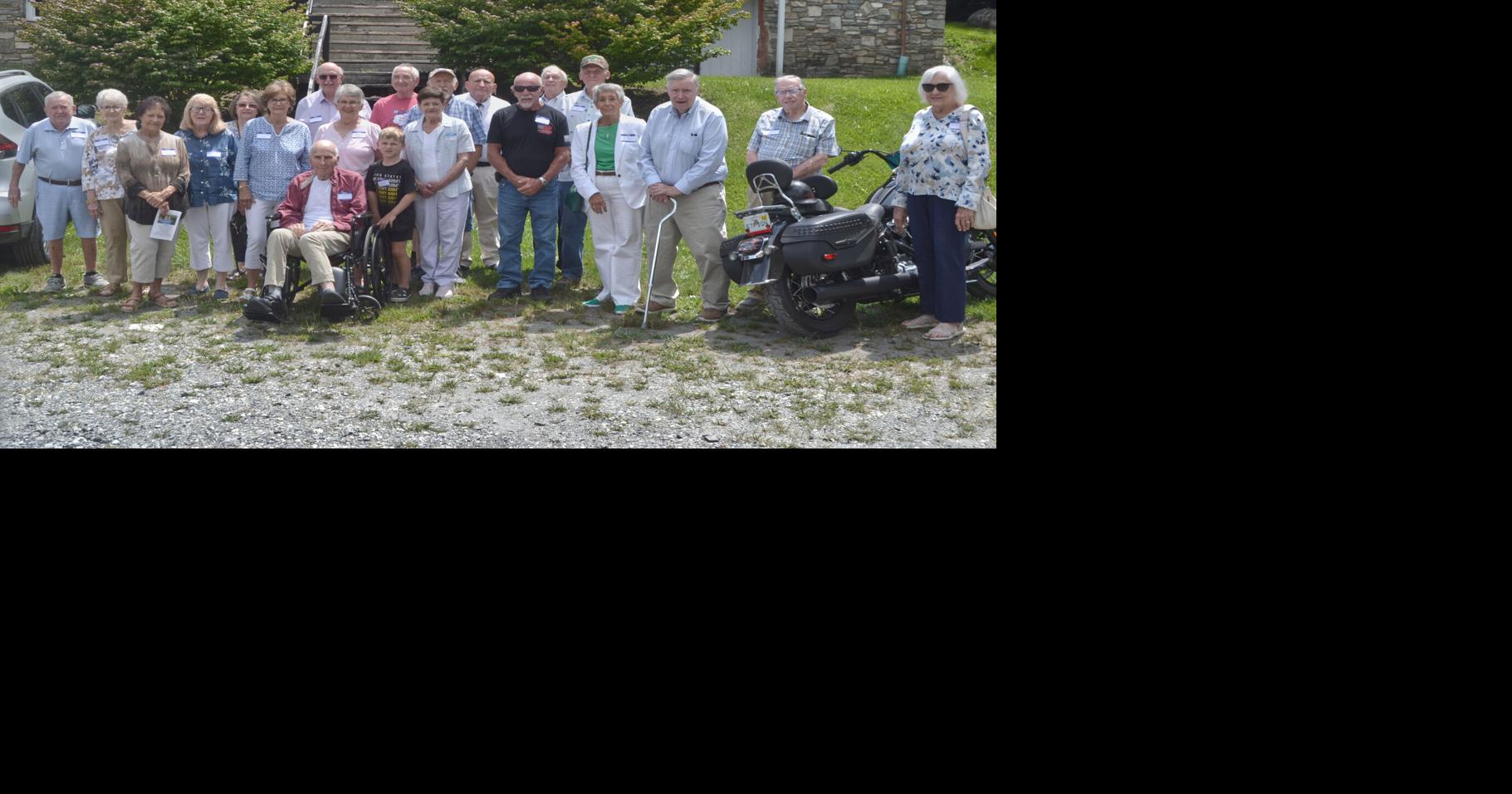 Cranberry High School alumni revisit campus, relationships at annual reunion