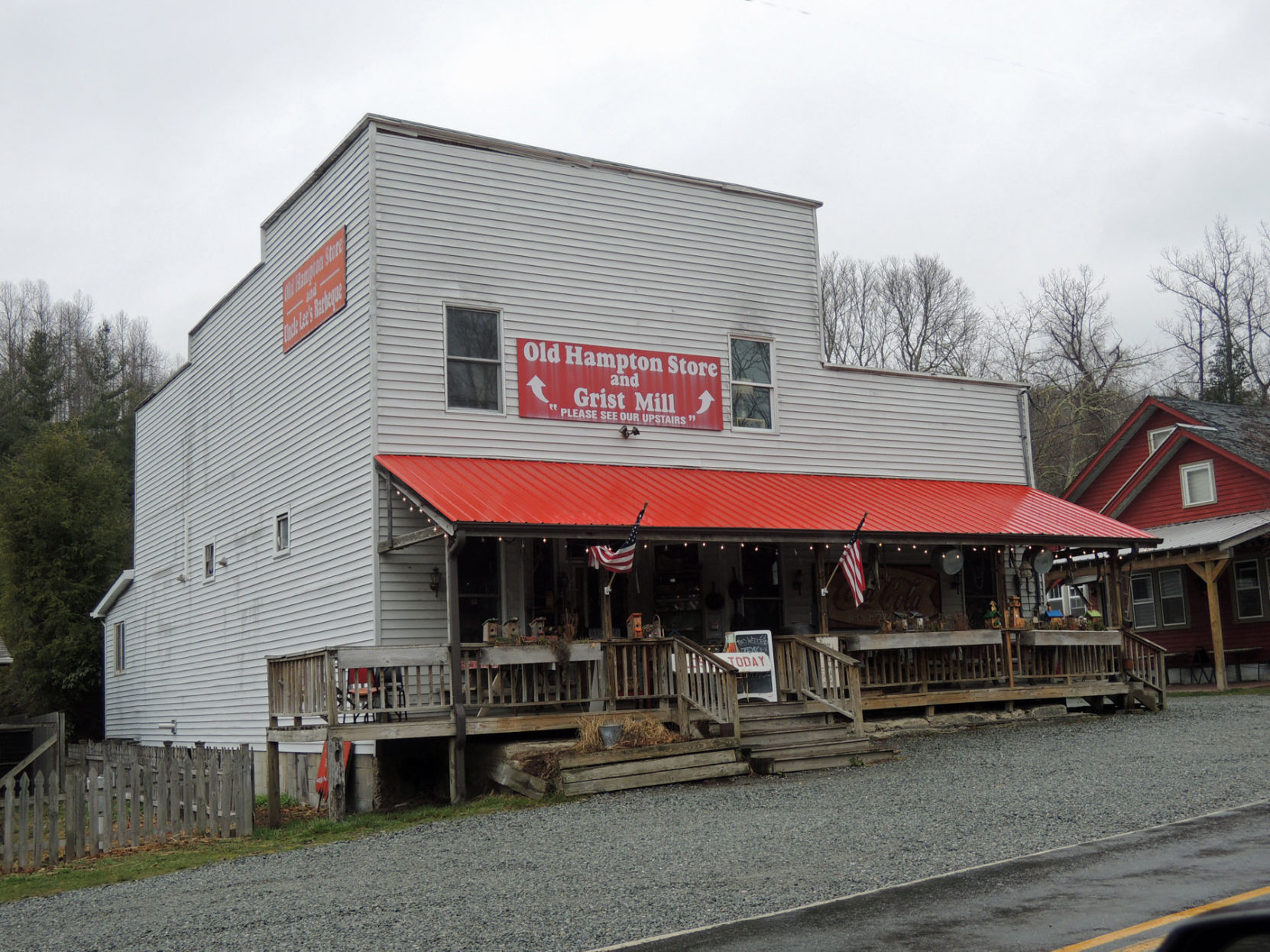 Old Hampton Store Open For Season Avery Averyjournal Com   5ade5496f0fa7.image 