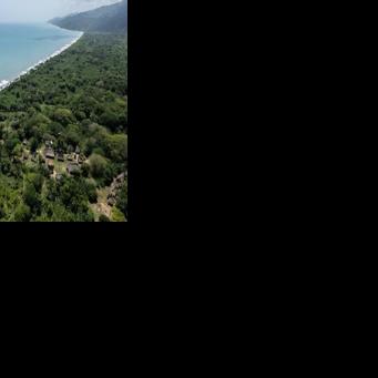 Trouble in paradise: Colombia tourist jewel plagued by violence