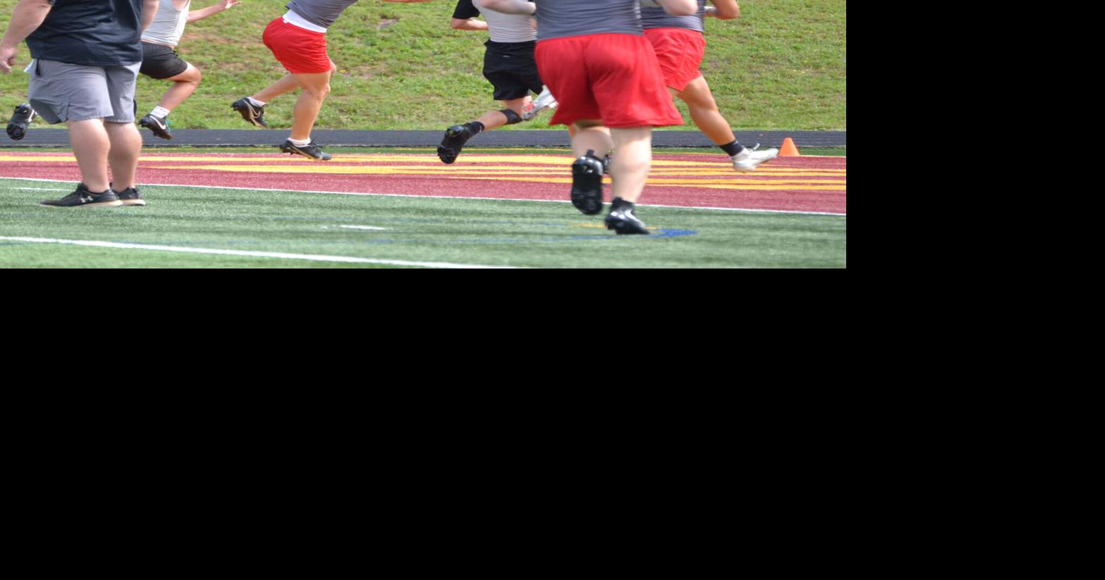 Avery scored a touchdown against Draughn with a fingertip catch in 7-on-7 action.jpg