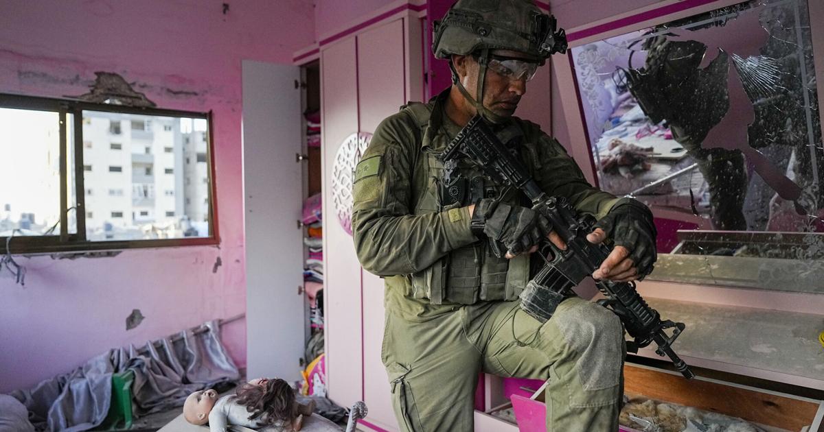 Israel-Hamas fight heats up in Gaza City, accelerating exodus of Palestinians to the south