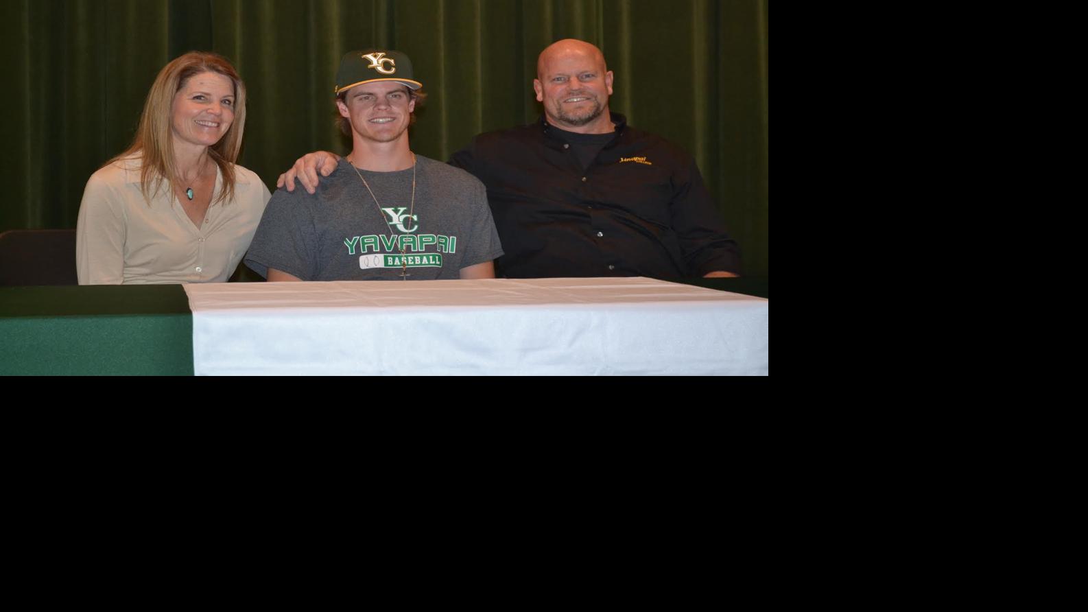 Flagstaff's Healy signs with Yavapai College