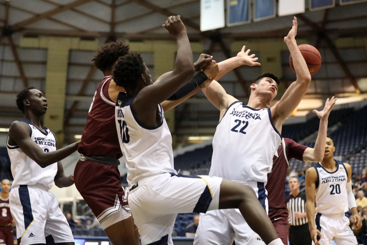 Montana Misses Free Throws Late Nau Men S Hoops Upsets Visiting