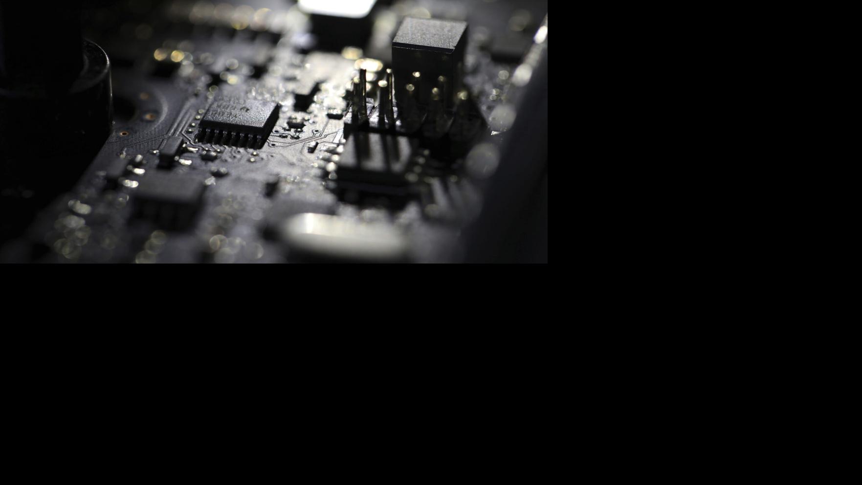 Ransomware attack hits 200 or more US companies