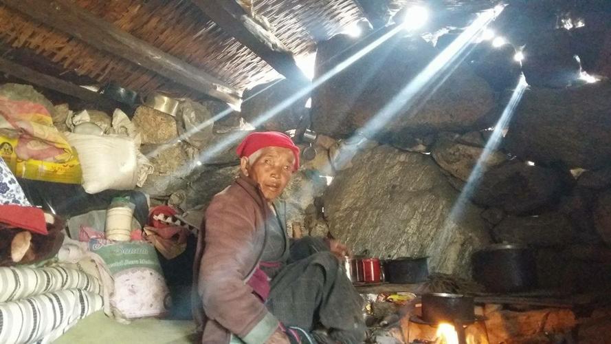 Langtang elder affected by Nepal earthquake