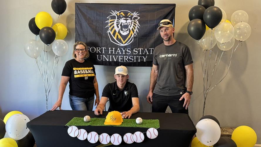 Wyatt Schmidt signing ceremony