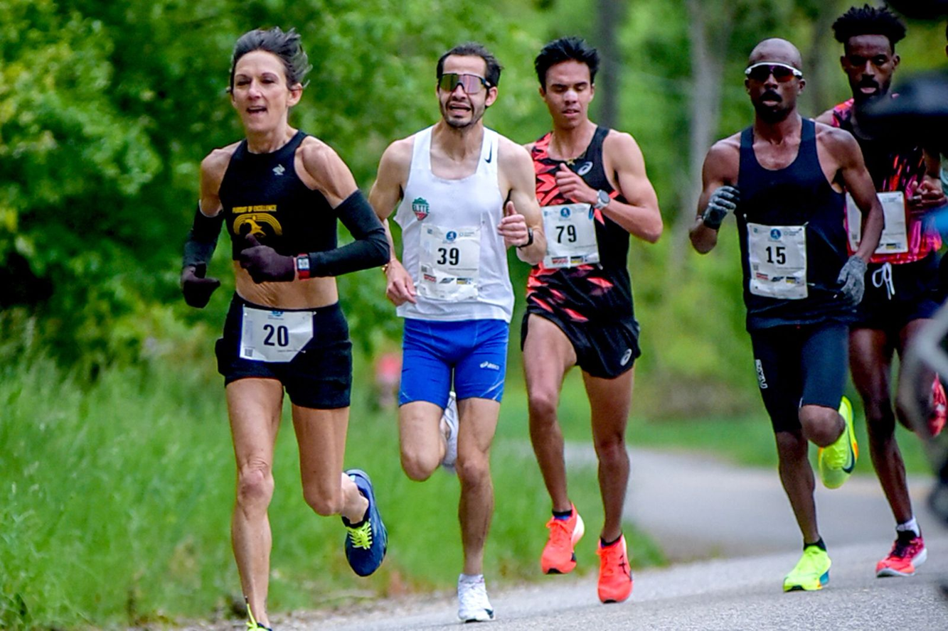 Flagstaff runner Diego Estrada breaks American course record in 47th