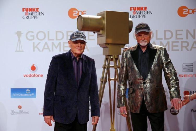 Beach Boys book covers 60 years of sun, surf and 'Good Vibrations' | |  azdailysun.com