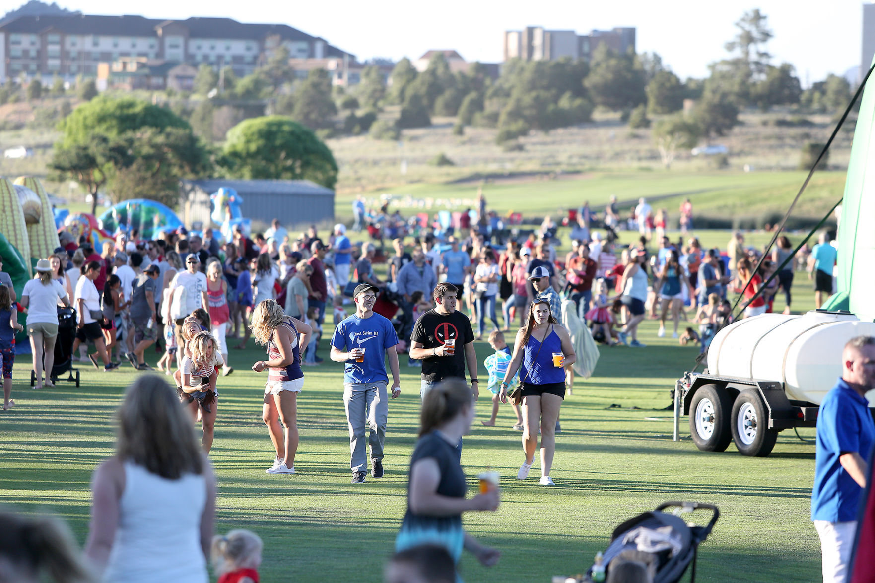 lights on the lawn 2017