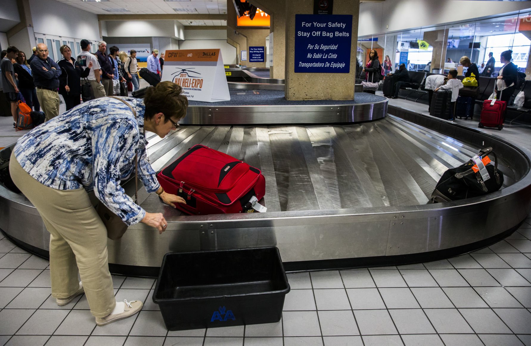 american baggage charges