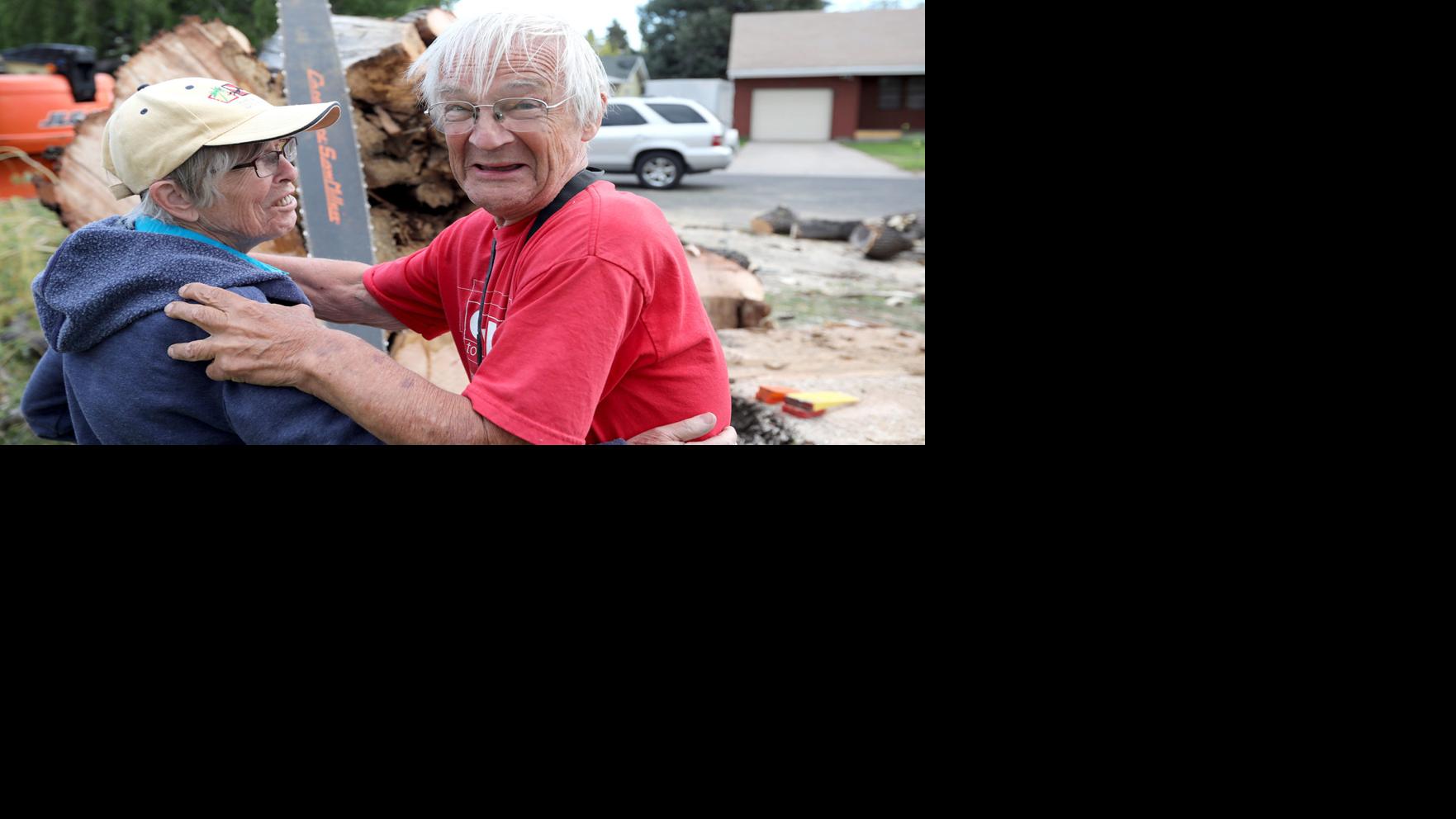 Weeping for a willow: Flagstaff family removes iconic tree due to rot in trunk
