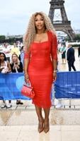Serena Williams receives apology from Paris hotel regarding booked restaurant