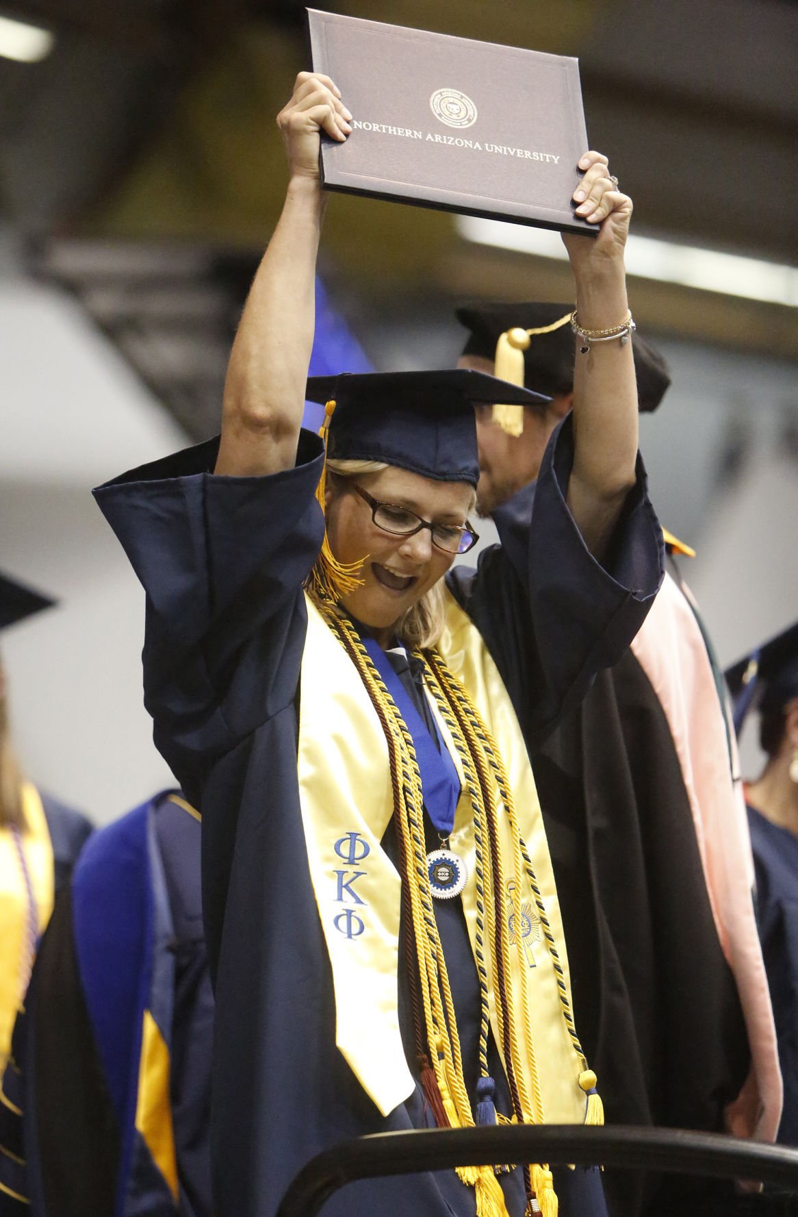 Skydome abuzz as 5,000 Lumberjacks receive NAU degrees Local