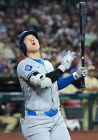 Dodgers open with back-to-back-to-back HRs in win