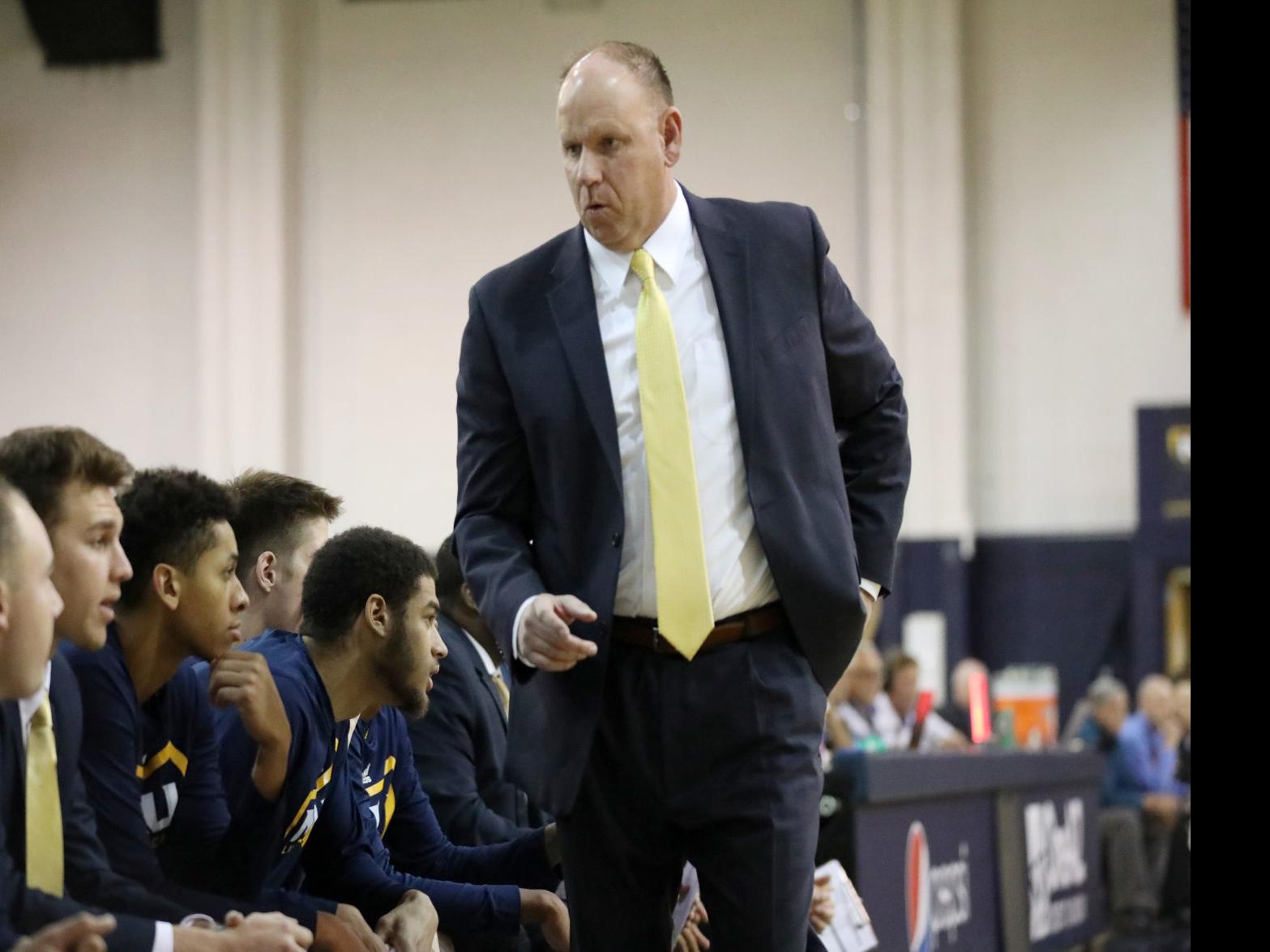 Abor Approves Burcar S 5 Year Contract As Nau Men S Basketball Coach Local Azdailysun Com