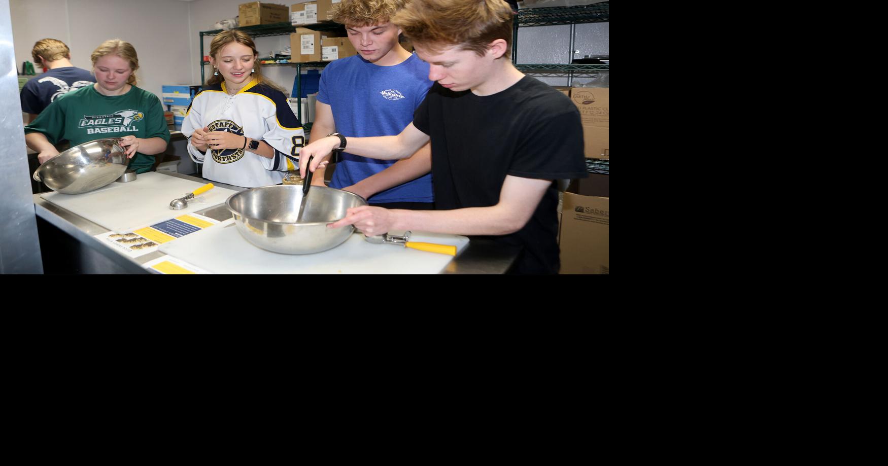 Flagstaff high schoolers learn about health professions in new NAU camp