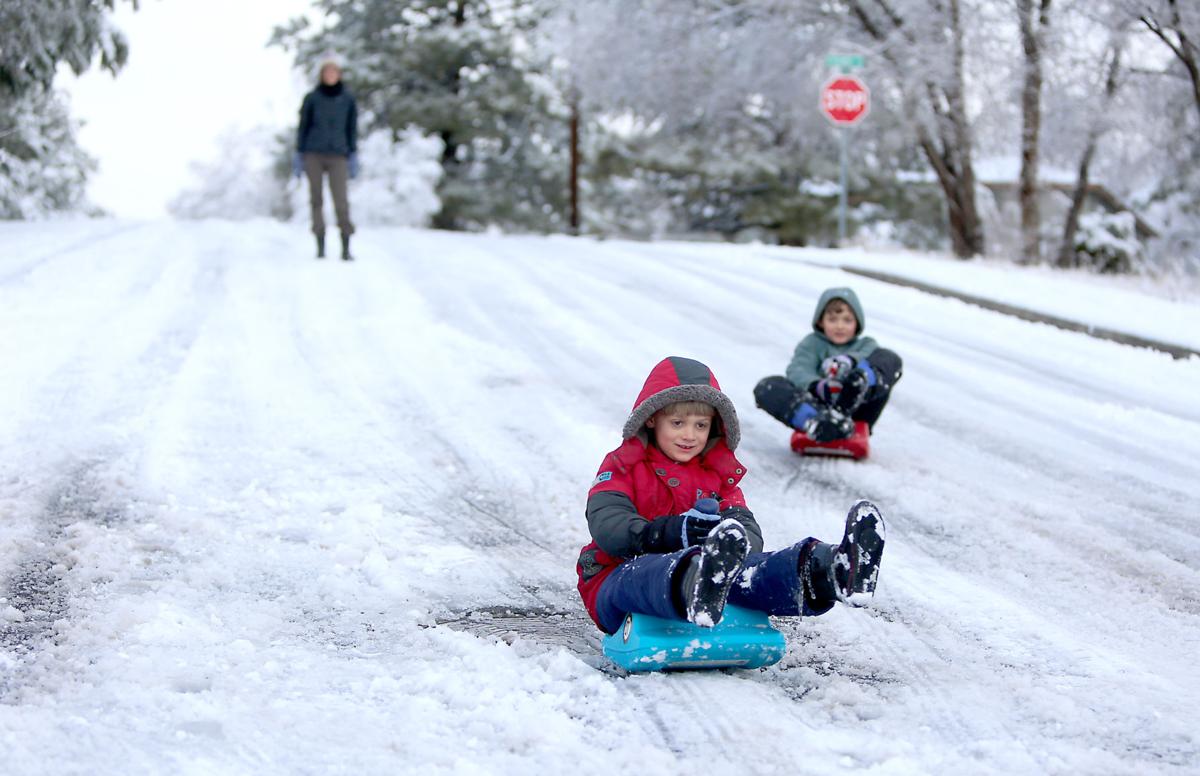 First snow of season in Flagstaff delays schools, closes I40 for several hours Local