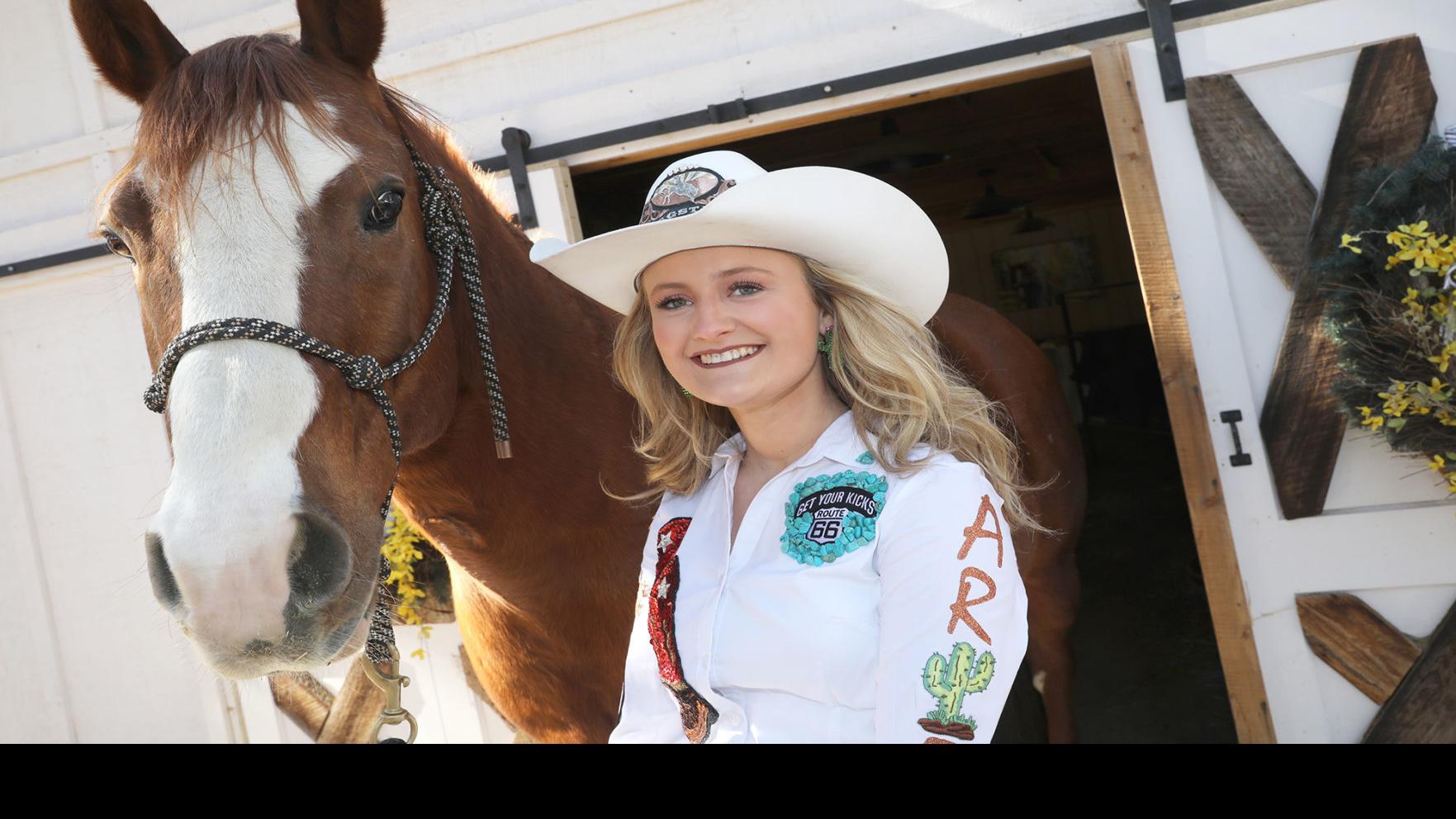 Rodeo Queen grabs life by the horns  News  azdailysun.com