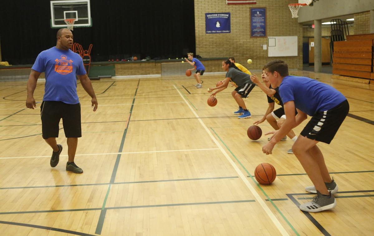 Marcus Neal Finds Calling In Innovative Basketball Instruction For Kids Local Azdailysun Com