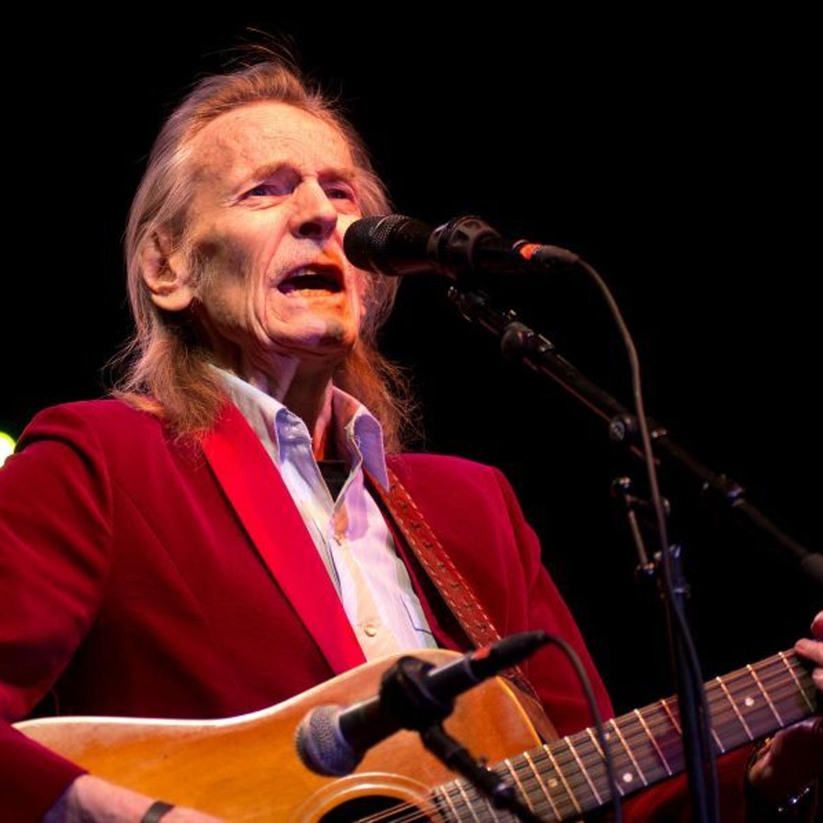 Ruler Of The Radio Days Gordon Lightfoot Went Head To Head With The Giants Of The Airwaves And Won Music Azdailysun Com