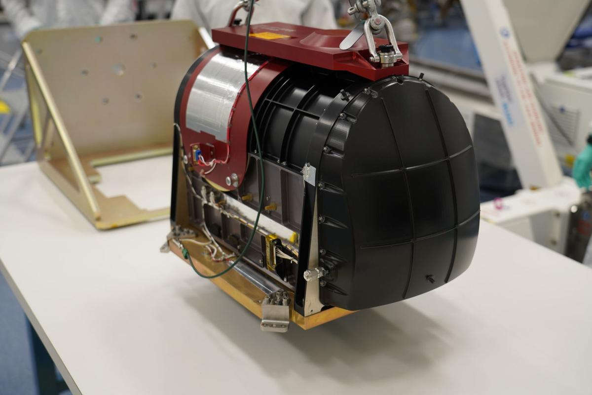 Emirates Mars InfraRed Spectrometer (EMIRS)