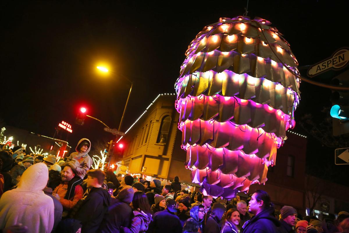 Flagstaff's 2018 Great Pine Cone Drop attracts thousands Local