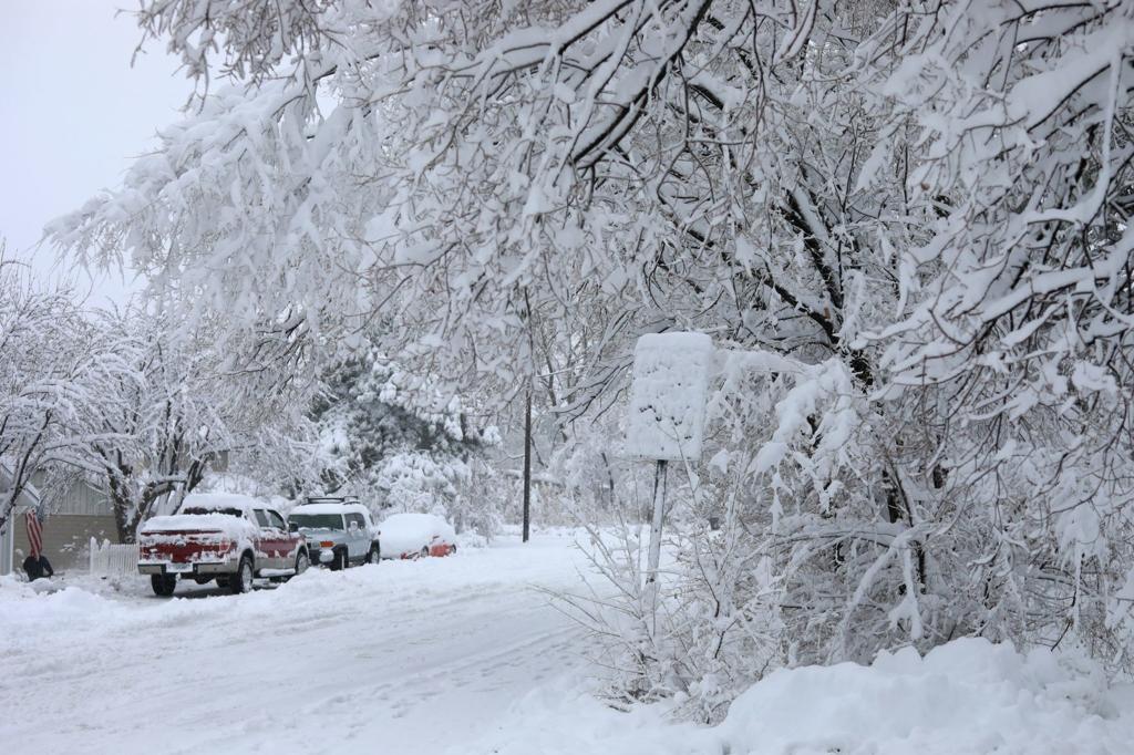 Thanksgiving Weekend Snow Causes Flooding In Havasupai Power Outages In Seligman Local Azdailysun Com