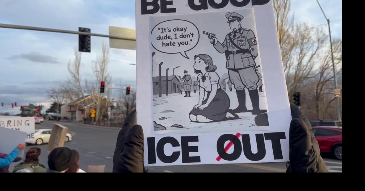 Video: ICE protest gathers in front of Flagstaff City Hall