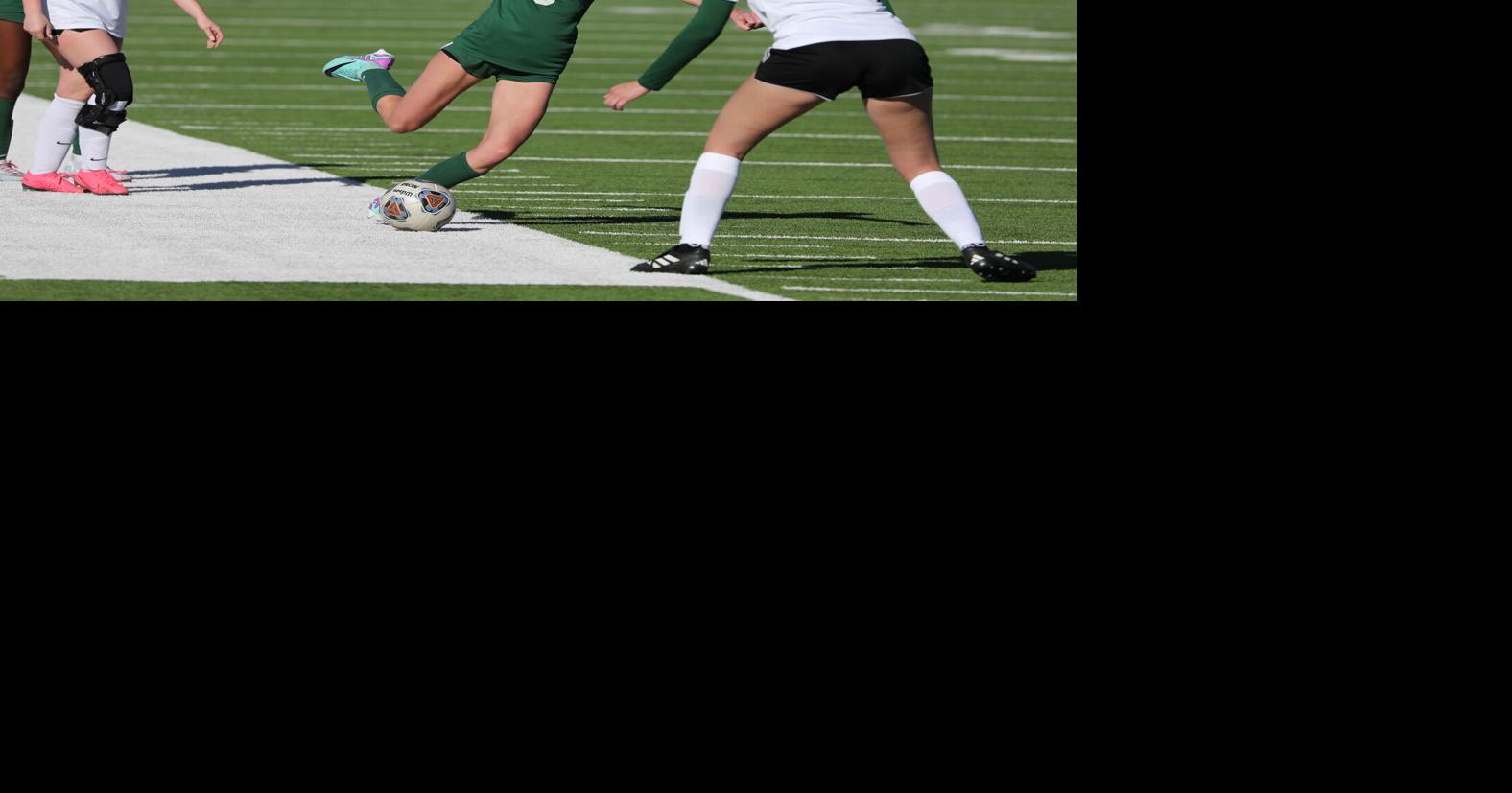 Maloney #39 s late goal lifts Flagstaff girls soccer to win over Mohave in