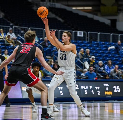 NAU men's basketball goes cold late, falls to Eastern Washington at