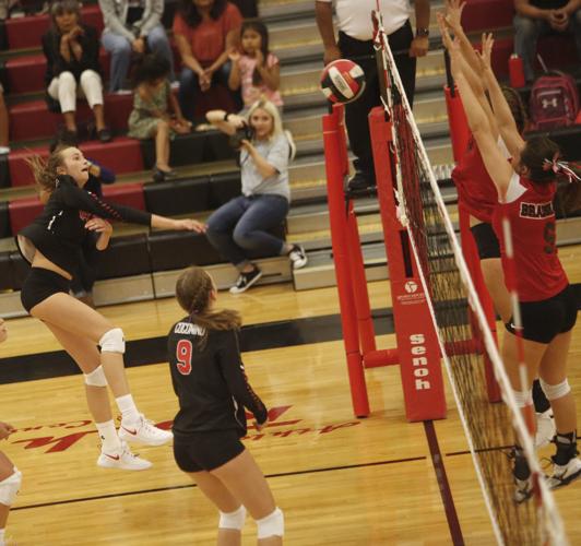 Coconino volleyball wins 2nd straight with upset of Bradshaw Mountain