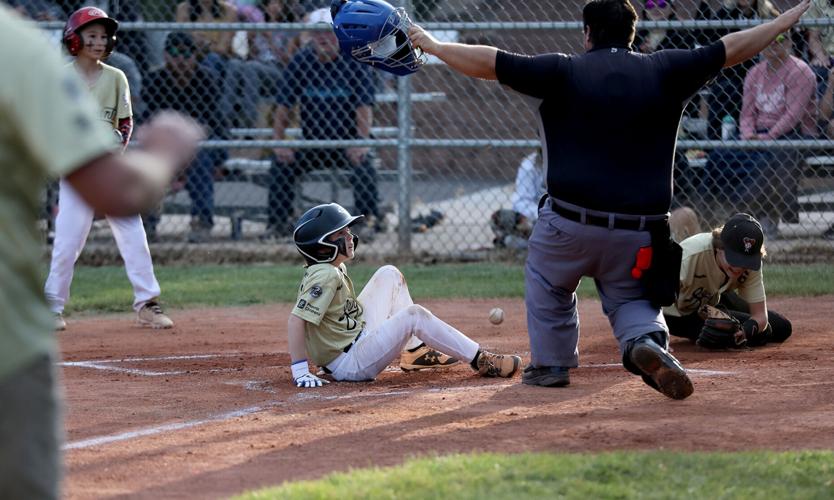 CLL Gold Serpientes come back to advance to city championship game