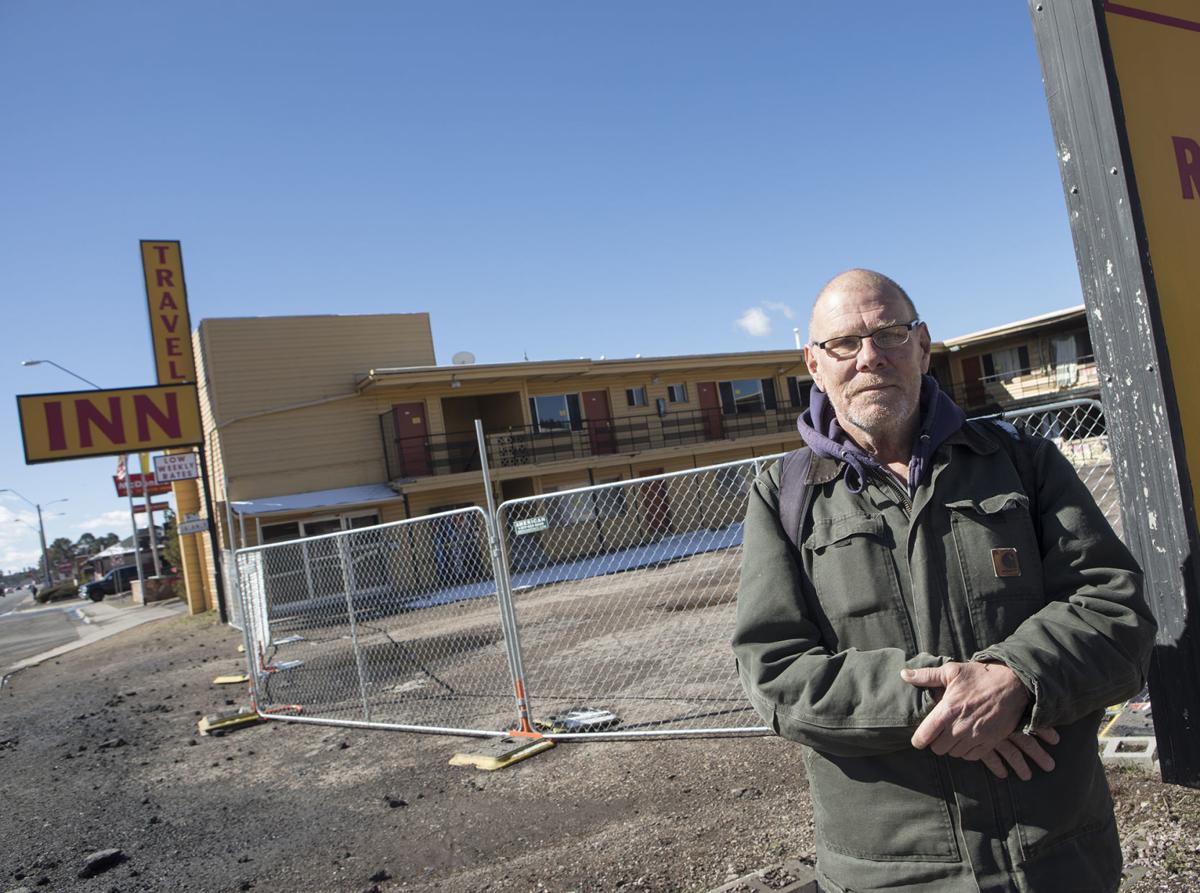 Tenant Of Burned Out Travel Inn Left Without Belongings News Azdailysun Com