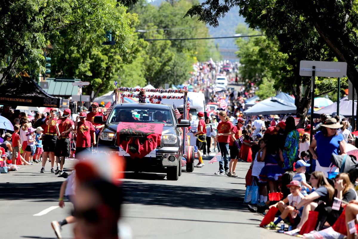 Parade brings crowds, history to downtown Flagstaff Local