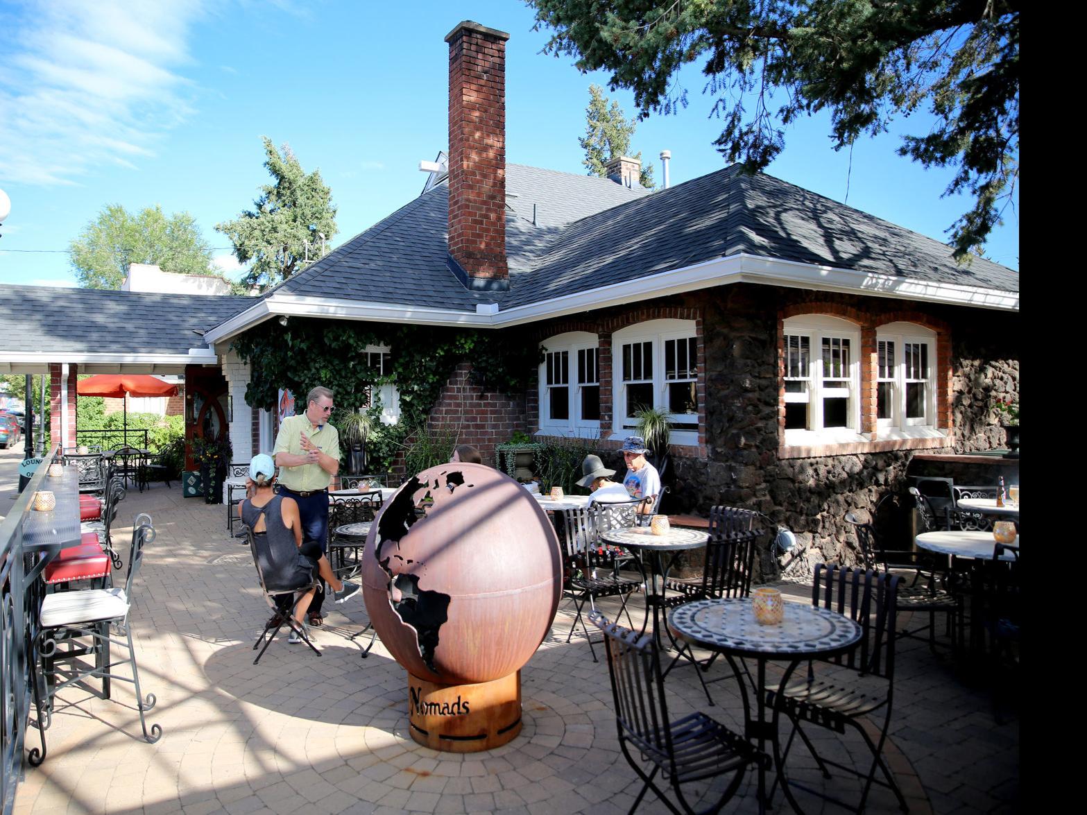 Nomads Global Lounge Providing A Taste Of The World Local Azdailysun Com